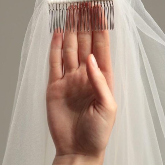 Fingertip Length Horsehair Trim Veil with Blusher - never worn - Picture 3 of 6